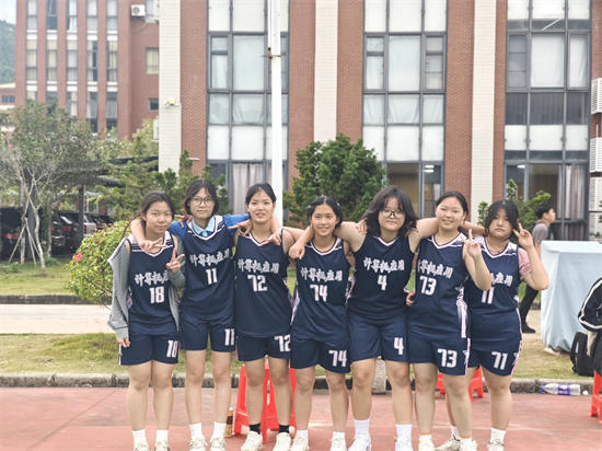 24级计算机应用班.jpg 24级计算机应用班.jpg